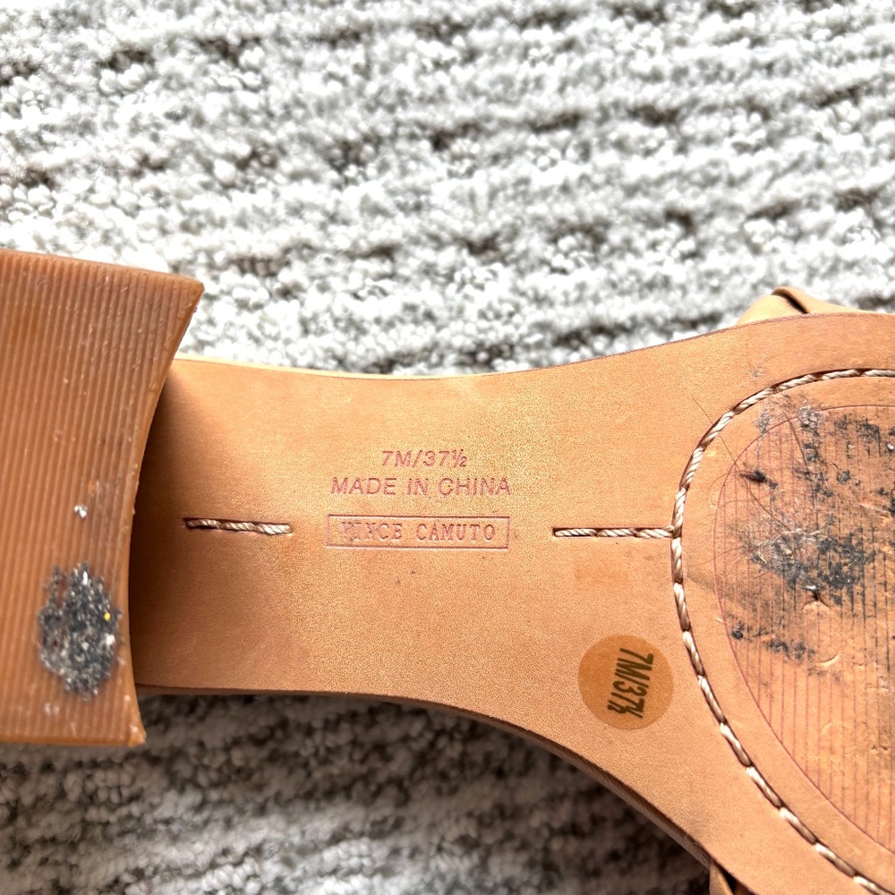 Vince Camuto Beige woven mules, size 7 - Picture 5 of 6